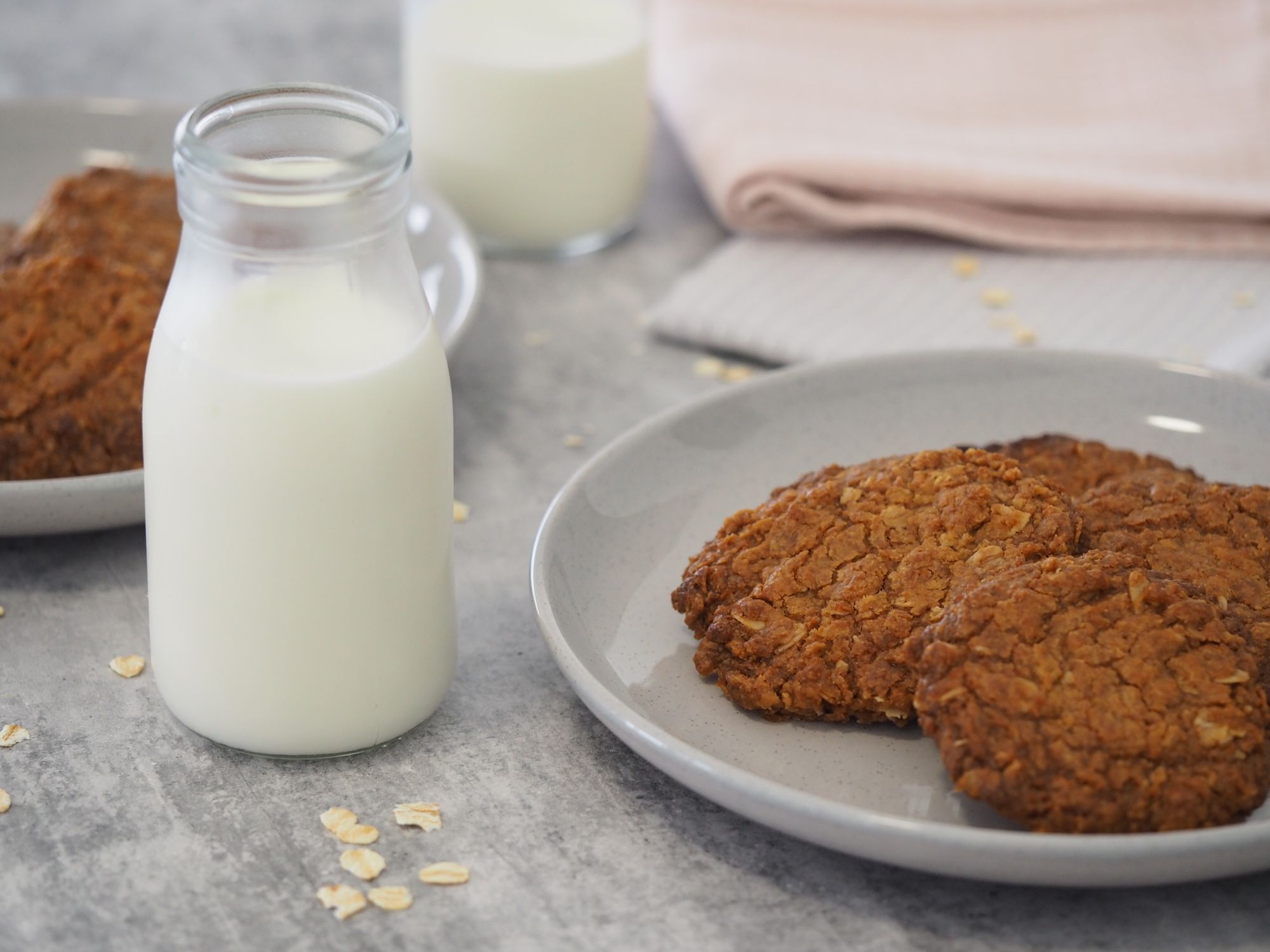 Banana oat breakfast cookies